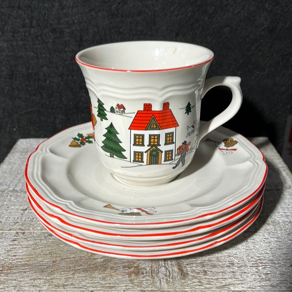 "7" Vtg The Joy Of Christmas Jamestown China 3 Cups and 4 saucers